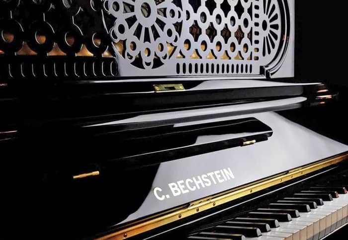 Чёрное пианино (фортепиано) C. Bechsten
